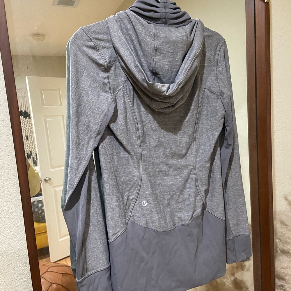 Lululemon Zip Up Jacket - Picture 4 of 6